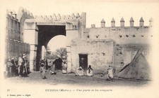 Maroc - OUJDA - Une porte et