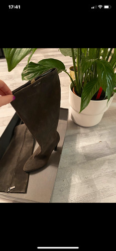 Très belles bottes daim - très,