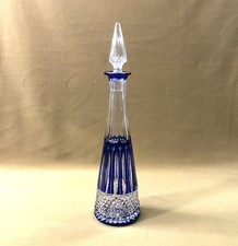belle carafe en cristal overlay signé SAINT LOUIS doublé BLEU modèle TOMMY 31 cm
