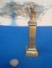 V65 A identifier :  Buste