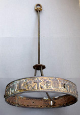 Armature de lustre d'église avec couronne en laiton , axe et bélière , XIXème 