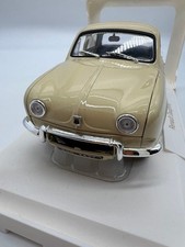 Mini voiture n°26 1/18 boite