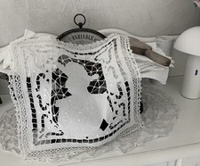 Linge Ancien Napperon  Brodé D’un  Buste De Napoleon lll Dentelle Richelieu