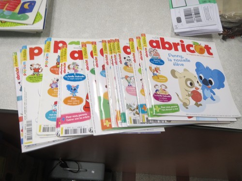 Bur01 lot livres abricot - 18,