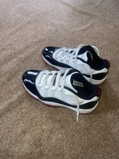 Jordan 11 Retro Concord Bred