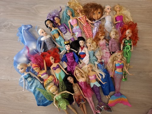 Lot poupées disney barbie - lot,
