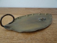 Etonnant Vide Poche Cendrier en Cuivre en Forme de Feuille et décor de Hanneton 