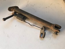 UNE BEQUILLE LATERALE AVEC RESSORT POUR MOTO YAMAHA 125 SR 125SR 10R