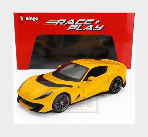 Burago ferrari 812 - 1:18,