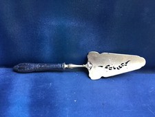 ANCIEN PELLE A GÂTEAU CISELÉ RETRO ART DECO