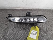 Feu diurne avant gauche