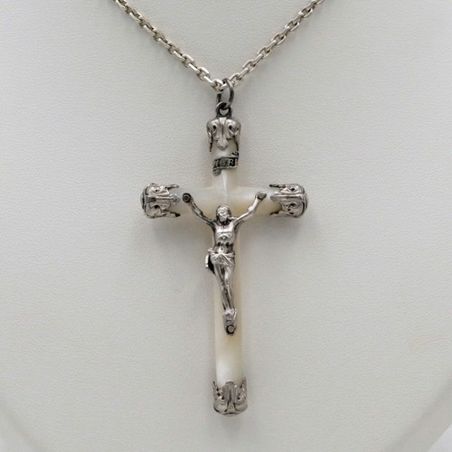 Chaîne pendentif croix - et,