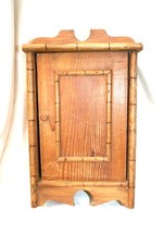 Petite armoire ancienne en bois pour poupée type bambou