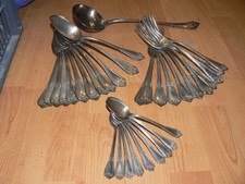 ancienne menagere en metal