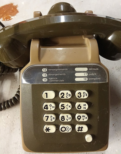 Vend téléphone fixe vintage - vend,