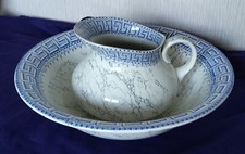 CUVETTE ET BROC DE TOILETTE