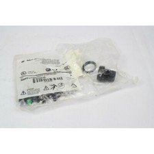 Allen-Bradley 800FP-LF3MN3GX10 green button (b270)