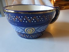 ancienne tasse à thé en faience HENRIOT QUIMPER bleu perle blanche
