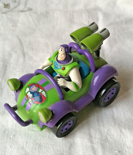 Voiture friction buzz eclair - buzz, l'eclair