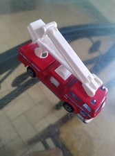 Camion pompier nacelle - Majorette n°207