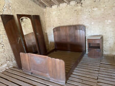 chambre à coucher complete en chene massif  avec une glace biseautée 