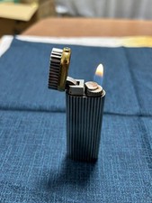 Briquet à gaz rayé Cartier