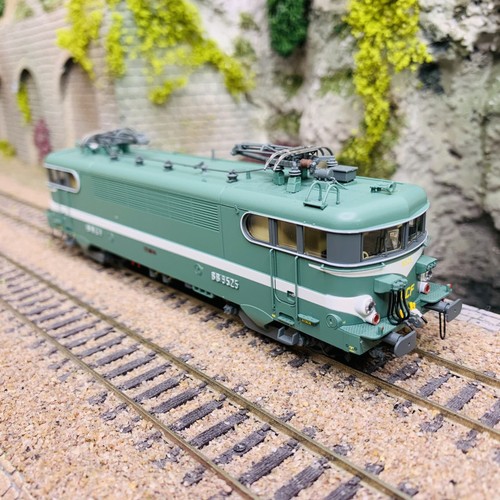 Locomotive électrique 9525 - locomotive,
