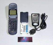 Téléphone GSM Motorola V50 + Chargeur Vintage Unlock Débloqué Rétro