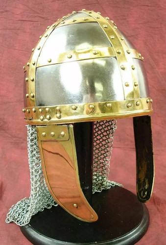 Casque nasal normand