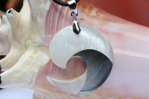 P63 coquille nacre perles