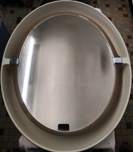 Ancien miroir éclairant et - ancien,
