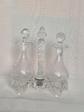 Saint Louis, huilier-vinaignier en cristal moulé