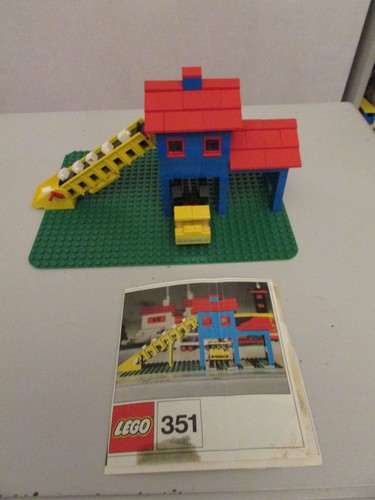 Lego vintage 351 - loader, hopper