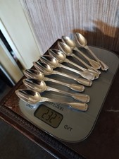 9 Petites Cuillères