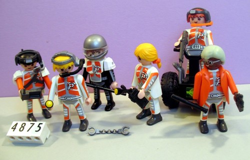 Lot figurines personnages - 6,