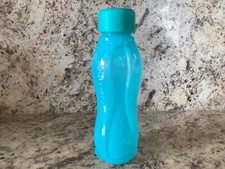 TUPPERWARE GOURDE réutilisable 250  ml Éco+ BOUTEILLE avec bouchon à visser.