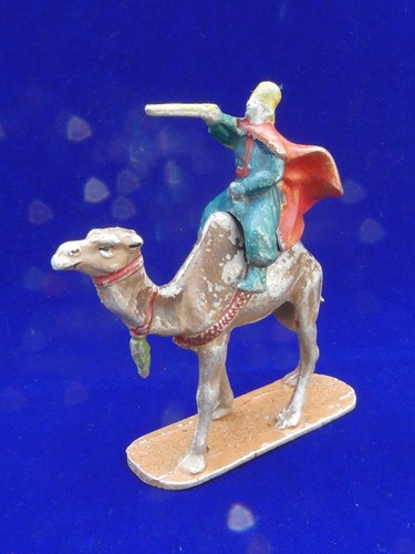 Joli pretty rare figurine - joli,