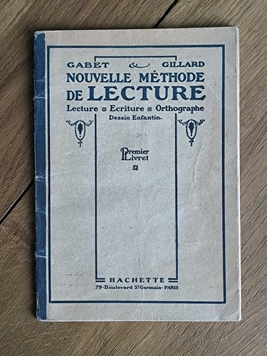 Livre scolaire ancien - ancien, nouvelle