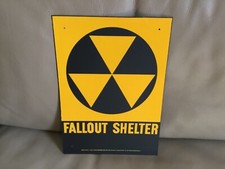 RARE PLAQUE MÉTAL SIGLE