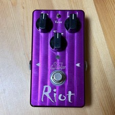 [Produit abandonné] Suhr Riot