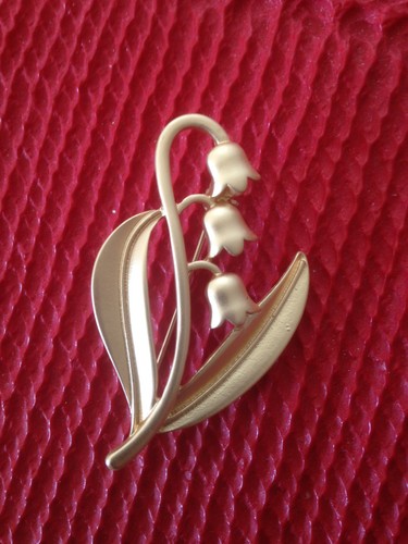 Broche dorée mat muguet - dorée,