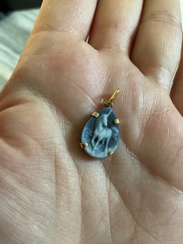 Camée licorne agate bleue - , or