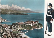 CPSM LA PRINCIPAUTE DE MONACO LE PALAIS DU PRINCE ET UN CARABINIER