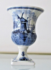 Ancien petit VASE Médicis en PORCELAINE de DELFT HOLLANDE décor moulins bleus