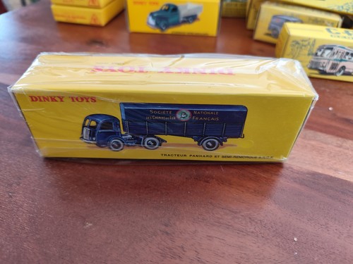 Dinky toys panhard sncf - dinky,