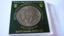 Médaille regina Elizabeth II Lady Diana Spencer 1981 Commémoratives me173