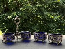 Superbe Service, Salières ou