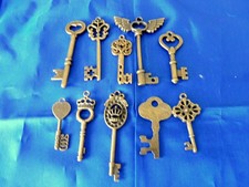 Lot 10  clés anciennes -