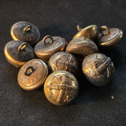 Lot boutons 1er - de, 10