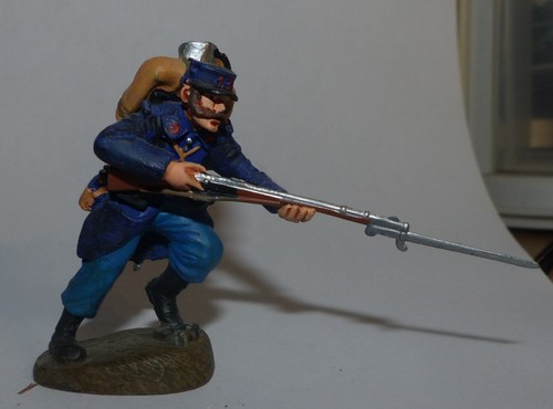 Soldat français chargeant